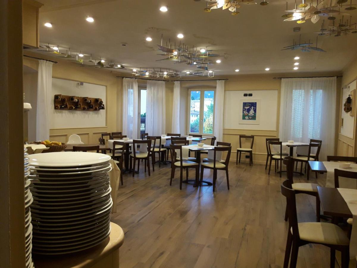 Ai Vellutai Panzió Ala Kültér fotó